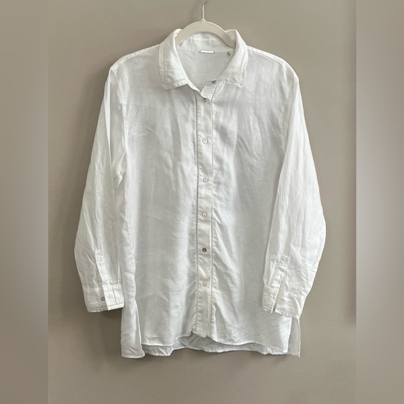Elie Tahari Tops - Elie Tahari white linen embroidered button down shirt size medium